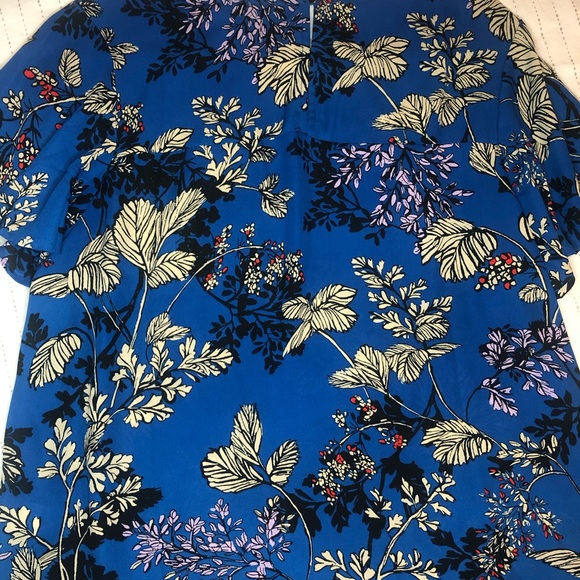 W5 Top - Picture 3 of 3